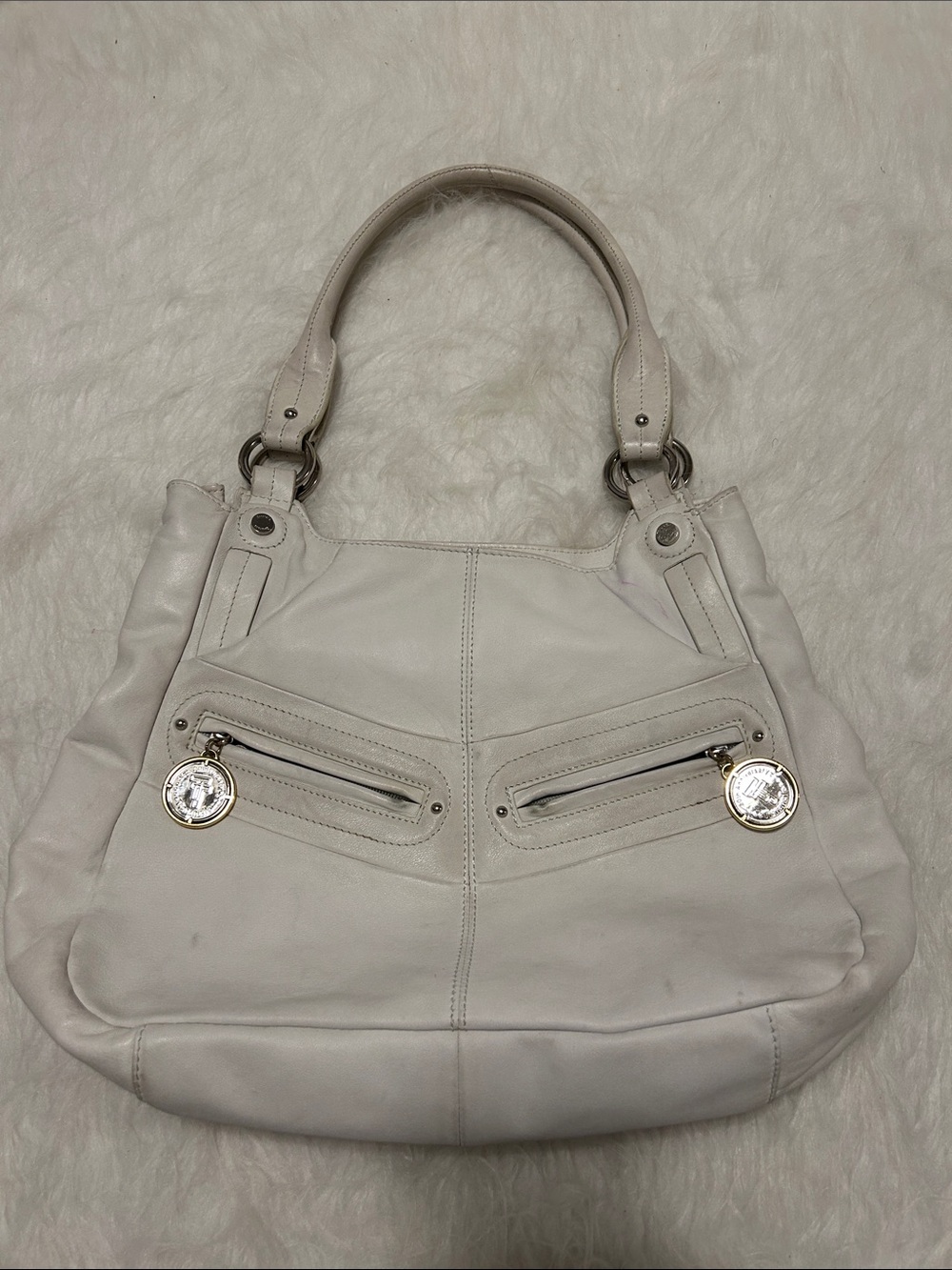 Tignanello Women's Leather Shoulder Bag in white with Zip Pocket Detail